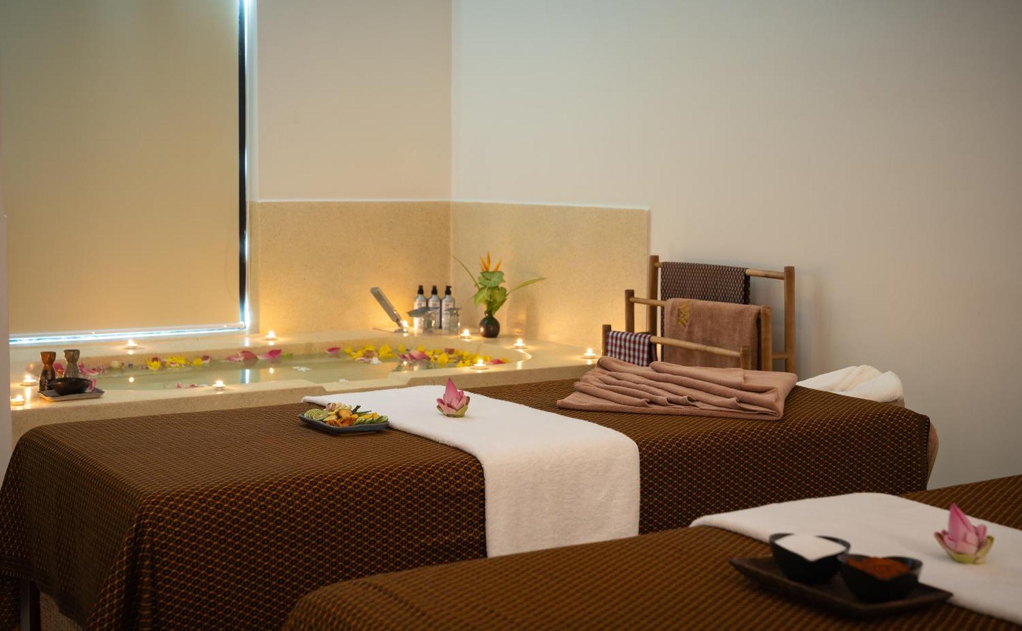 Waka Villa Private Pool Resort & Spa - Adults Only Siem Reap Buitenkant foto