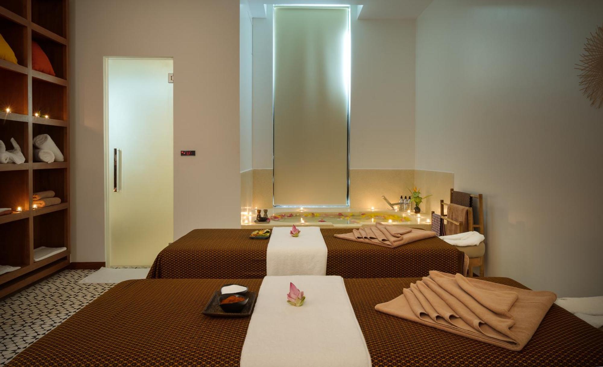 Waka Villa Private Pool Resort & Spa - Adults Only Siem Reap Buitenkant foto